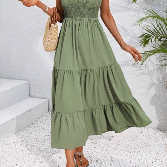 Dresses & Skirts - Green Tiered Smocked Maxi dress for Casual Wear

8127